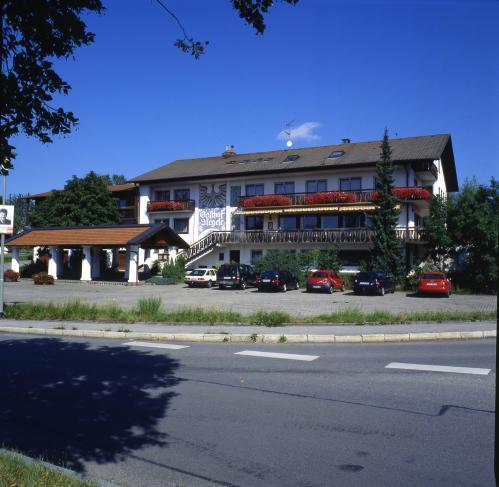 Hotel Negele Hohenfurch Екстер'єр фото