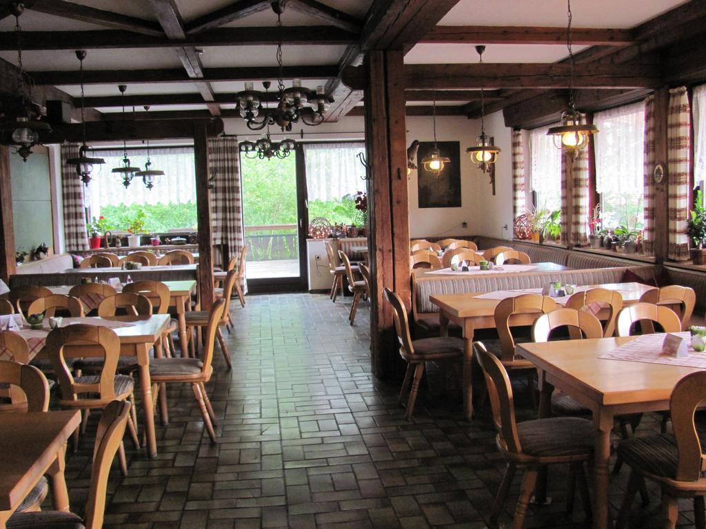 Hotel Negele Hohenfurch Екстер'єр фото