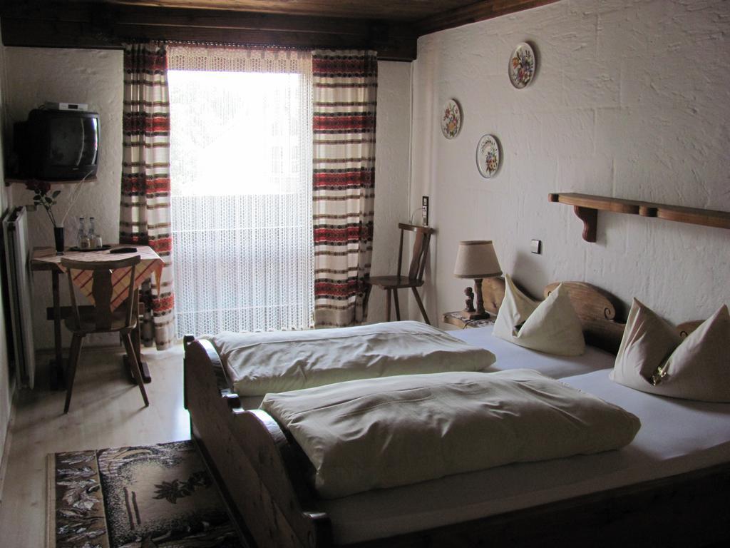Hotel Negele Hohenfurch Екстер'єр фото